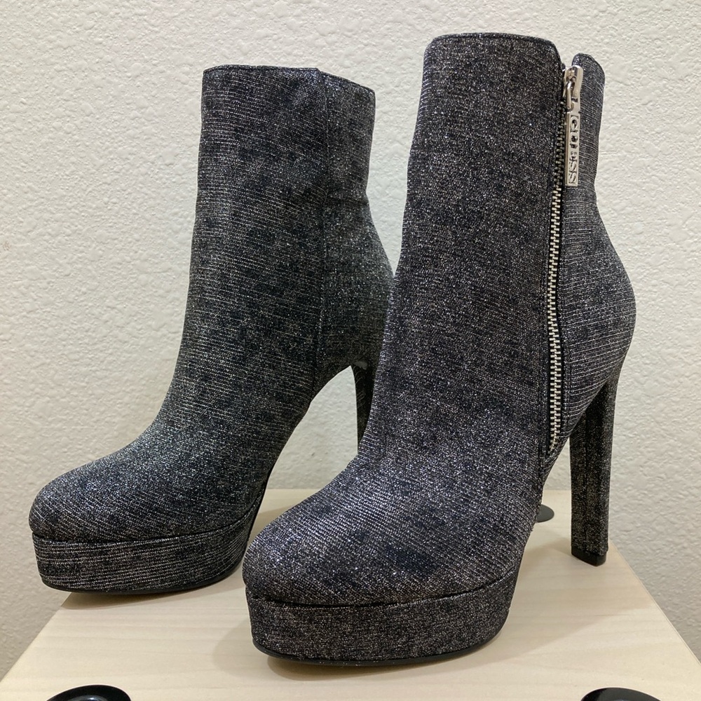 Guess Dejah Glitter Finish Charcoal Grey Platform Booties with Side Zip Size 6